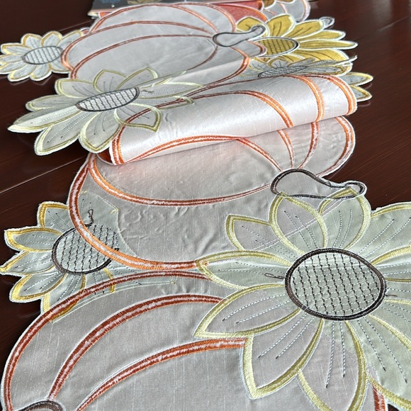Artisan Harvest Table Runner, embroidered,cutout sunflowers & pumpkins,Fall - Picture 5 of 9